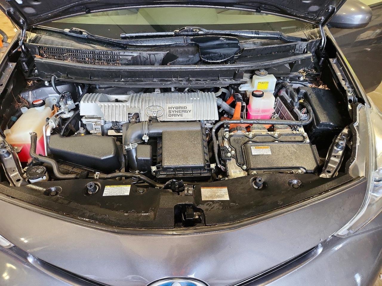 2016 TOYOTA PRIUS V