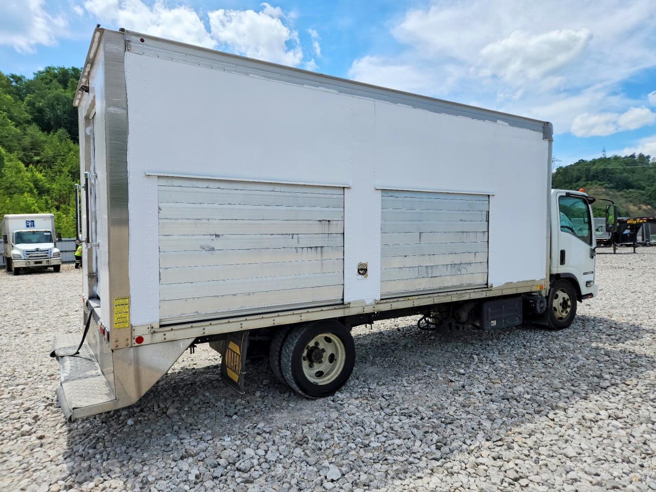 2015 ISUZU NQR