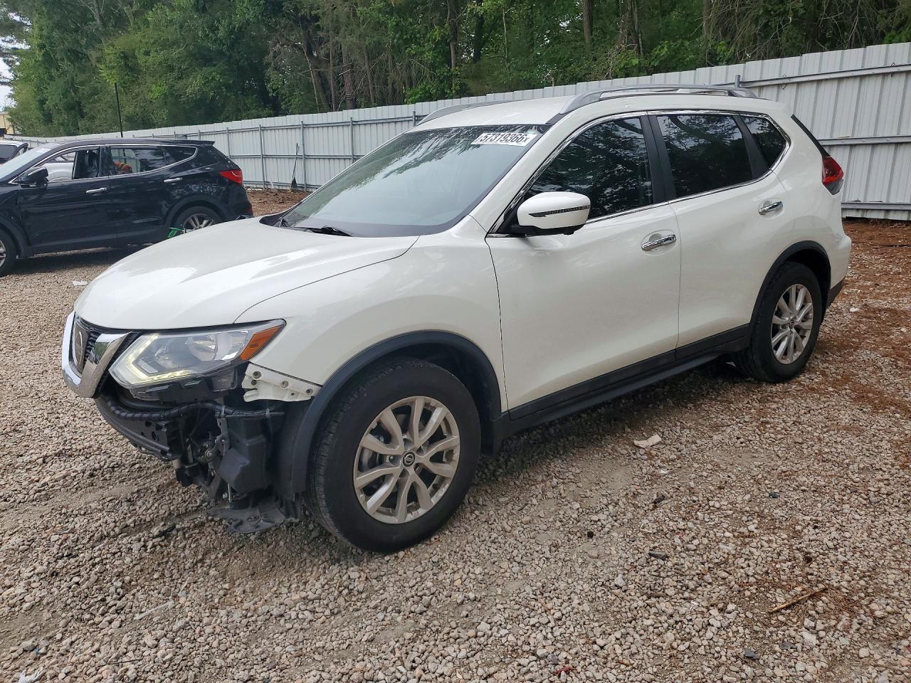 2017 NISSAN ROGUE