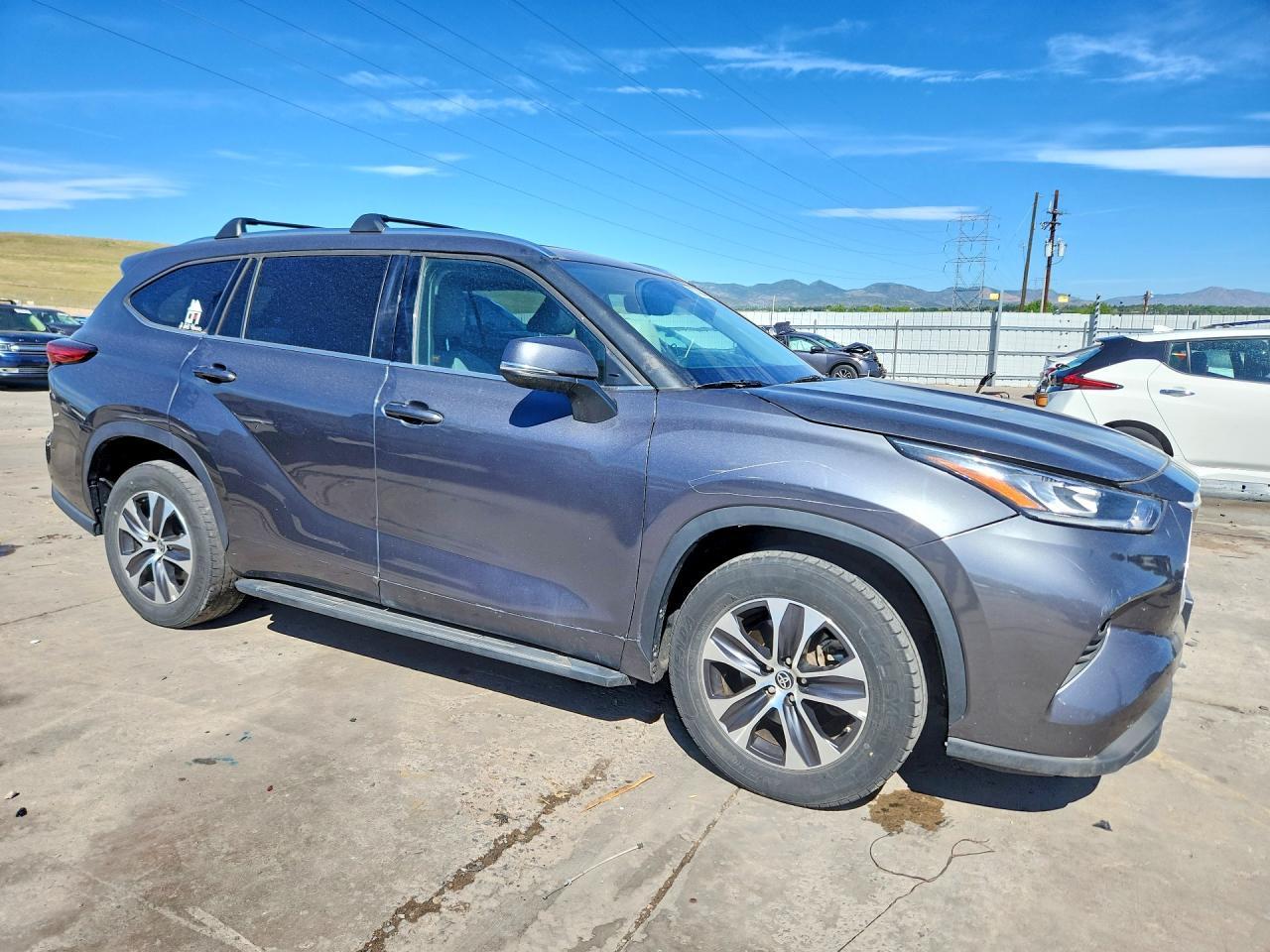 2020 TOYOTA HIGHLANDER