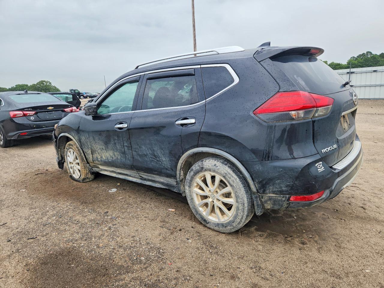 2017 NISSAN ROGUE