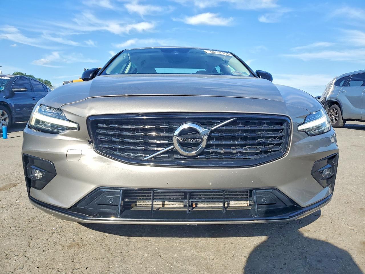 2021 VOLVO S60
