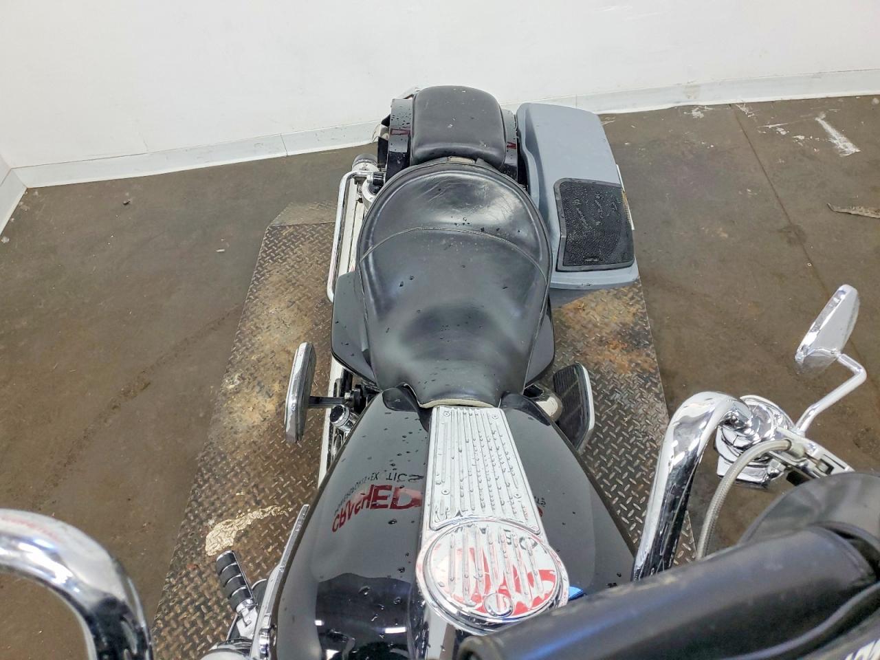 2002 HARLEY-DAVIDSON FLHT