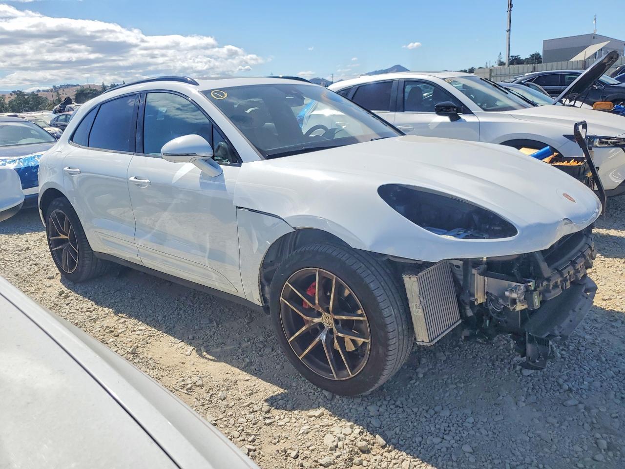 2022 PORSCHE Macan