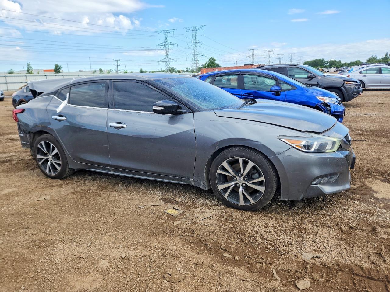 2017 NISSAN Maxima