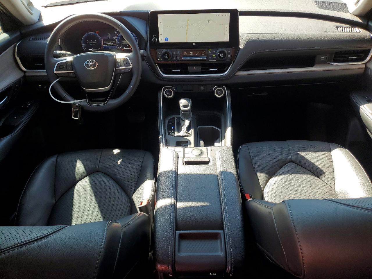 2024 TOYOTA HIGHLANDER