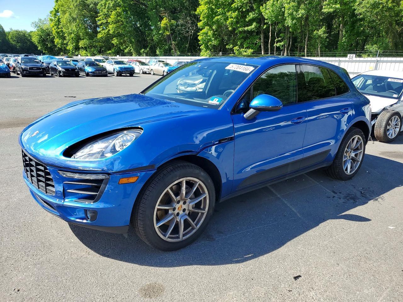 2017 PORSCHE Macan