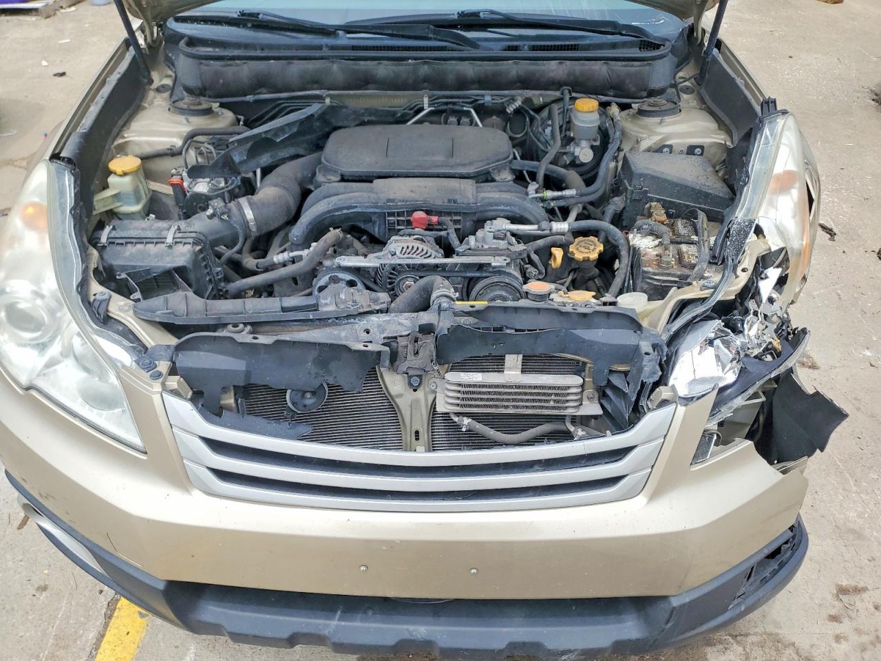 2010 SUBARU Outback