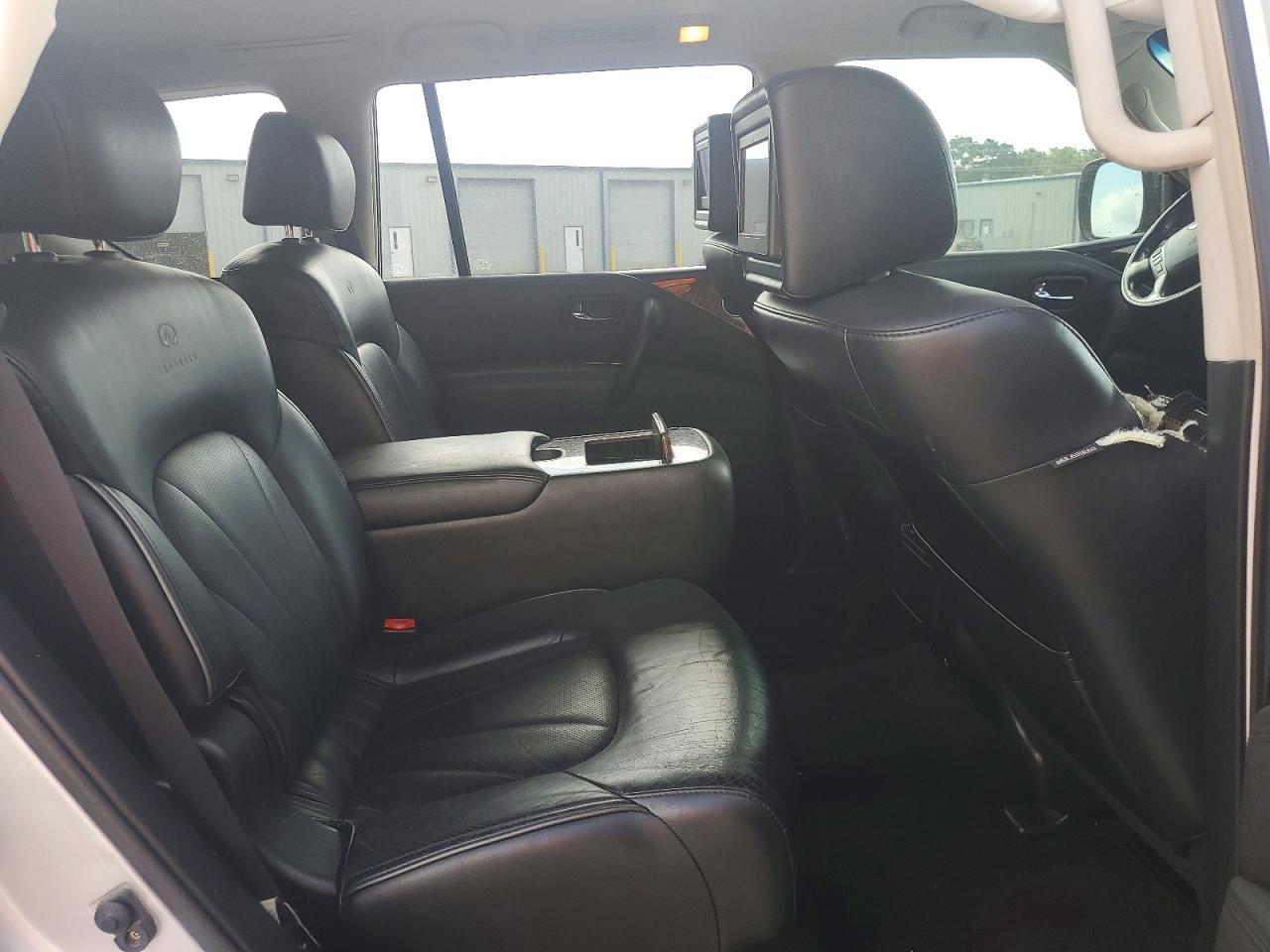 2011 INFINITI QX56