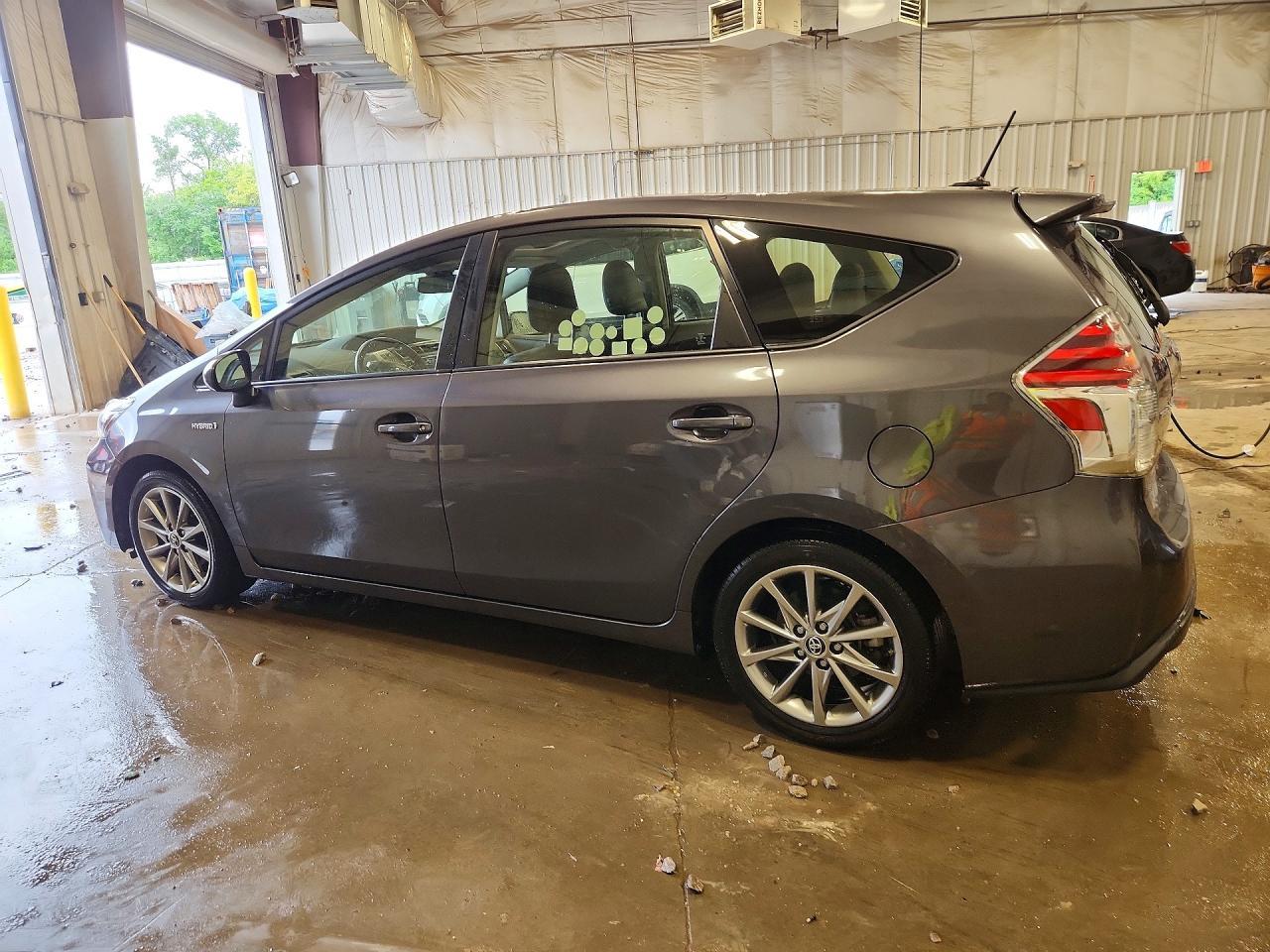 2016 TOYOTA PRIUS V