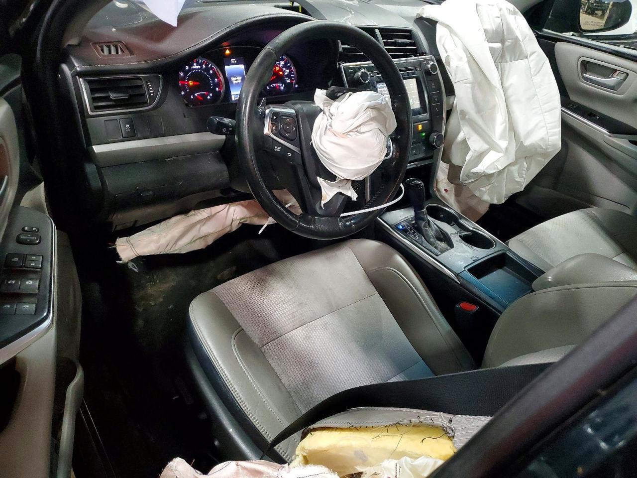 2016 TOYOTA CAMRY