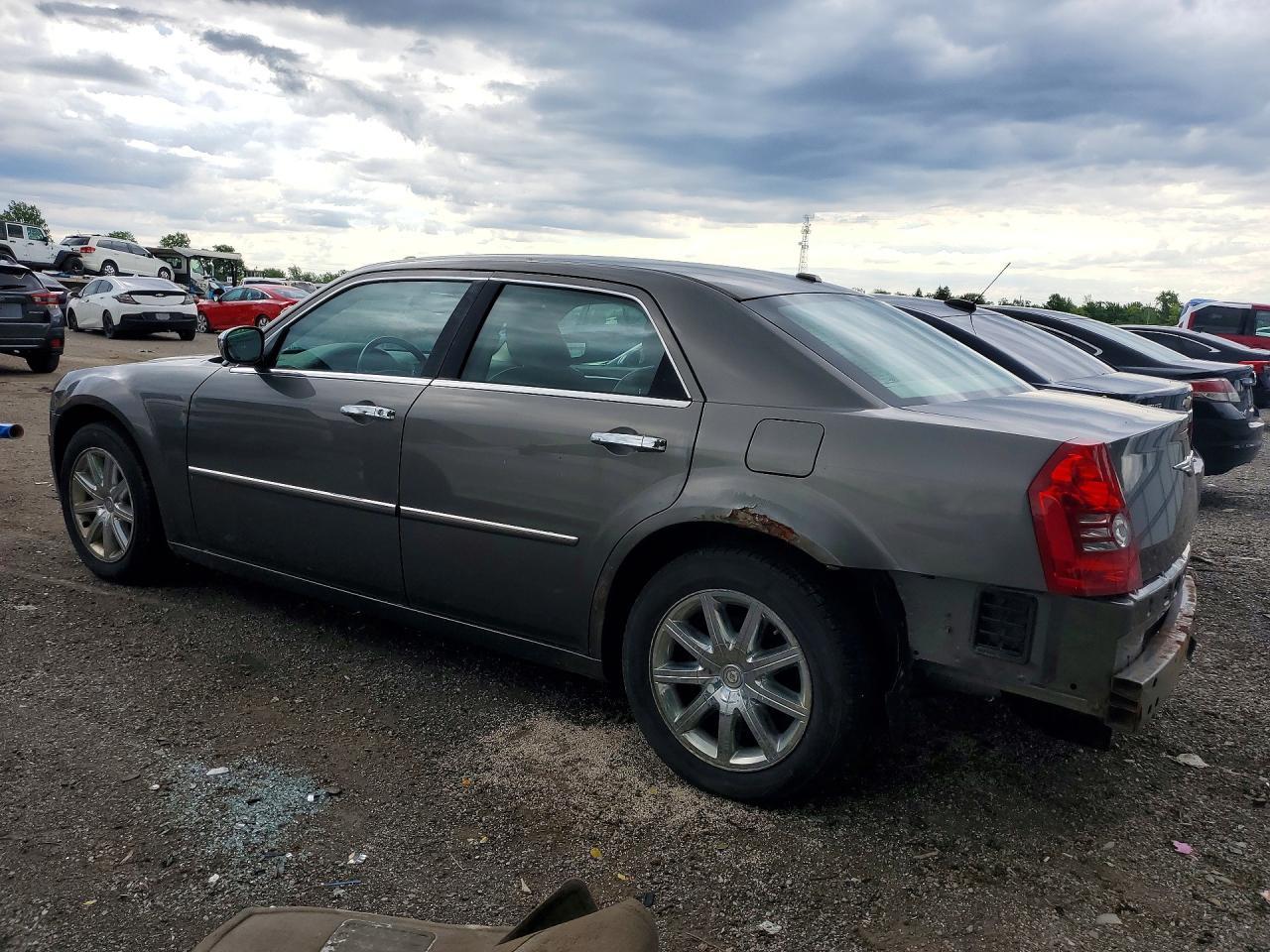 2010 CHRYSLER 300
