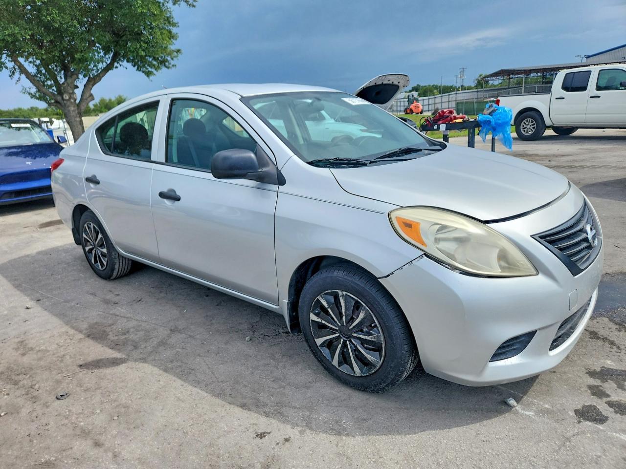 2013 NISSAN VERSA