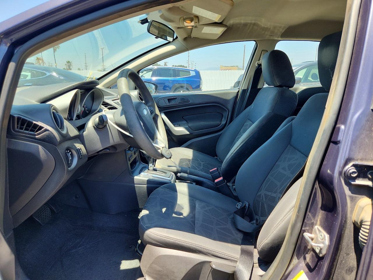 2012 FORD Fiesta