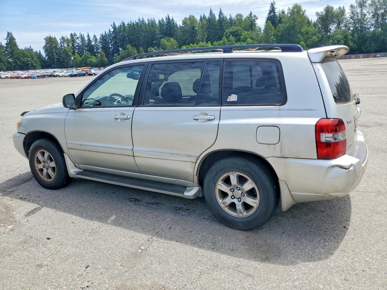 2004 TOYOTA HIGHLANDER