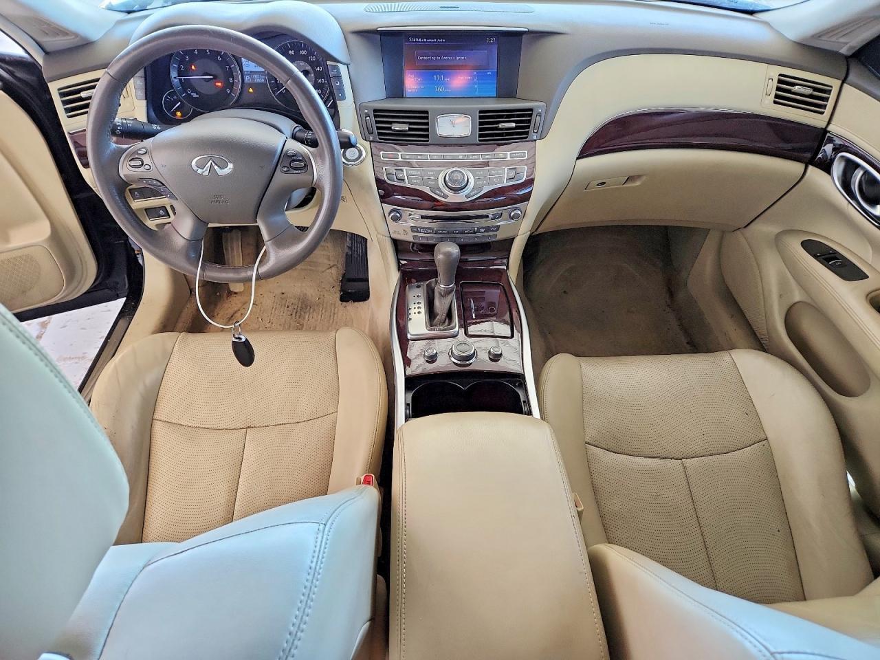 2016 INFINITI Q70