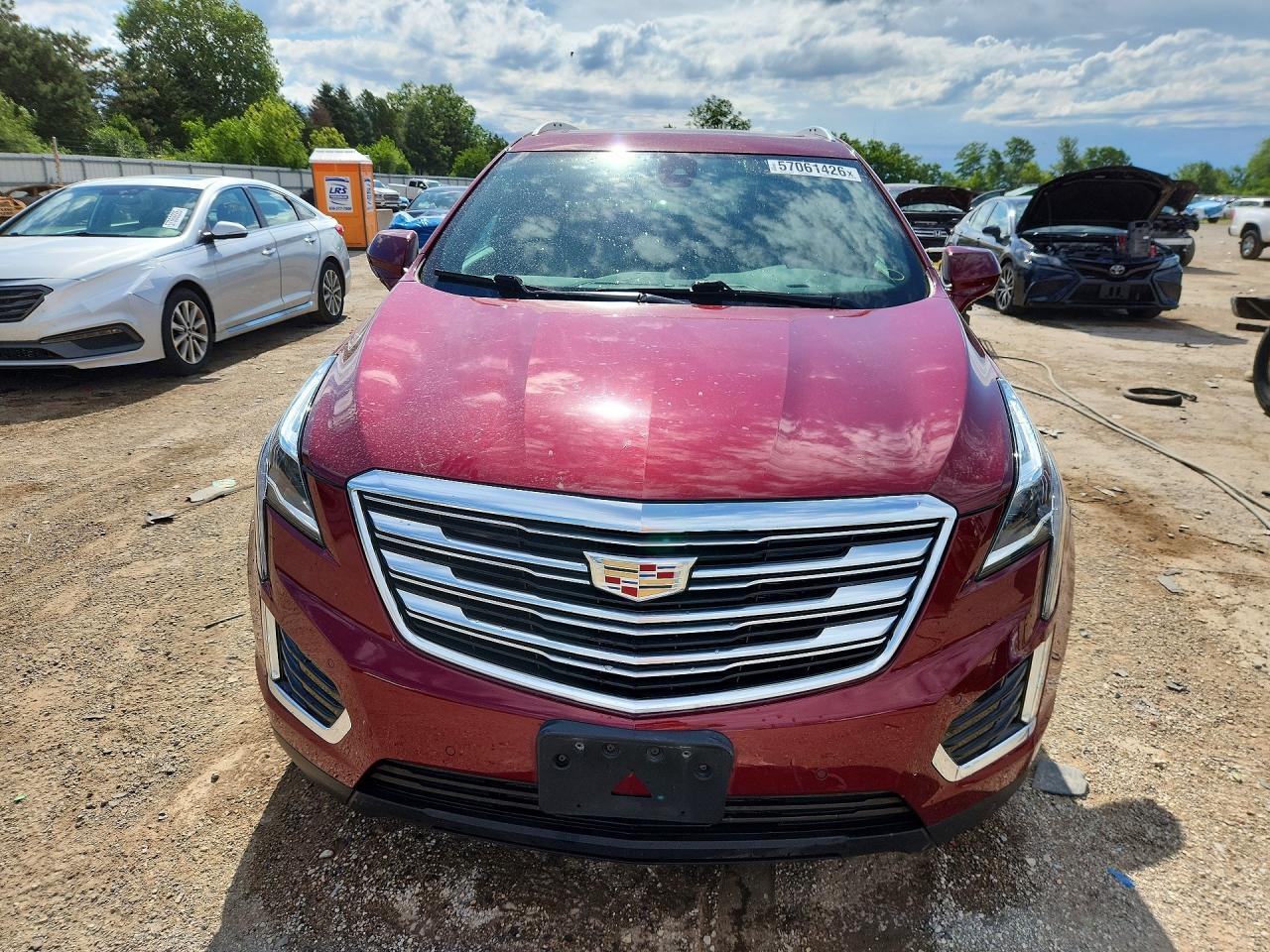 2017 CADILLAC XT5