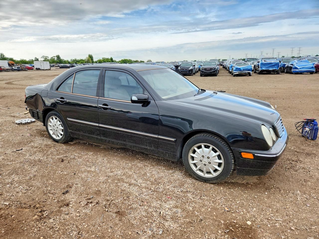2000 MERCEDES-BENZ E-Class