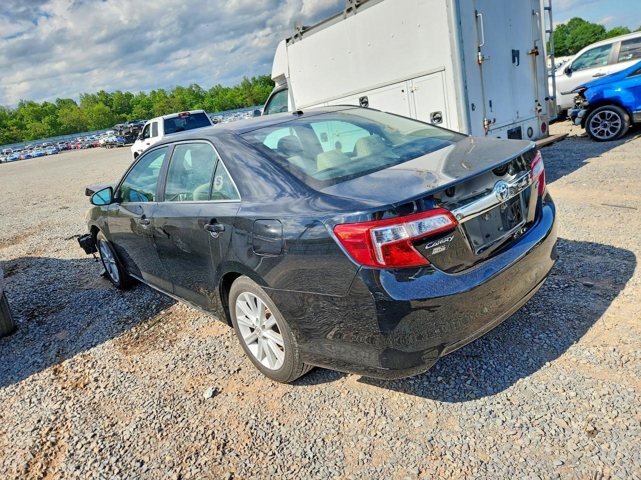 2014 TOYOTA CAMRY