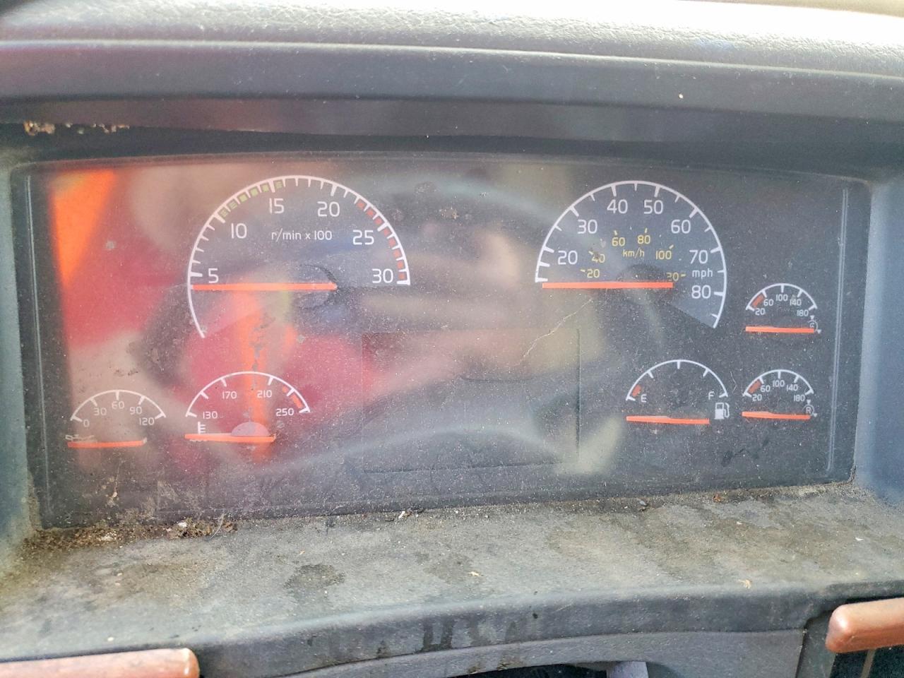 2007 VOLVO VNM