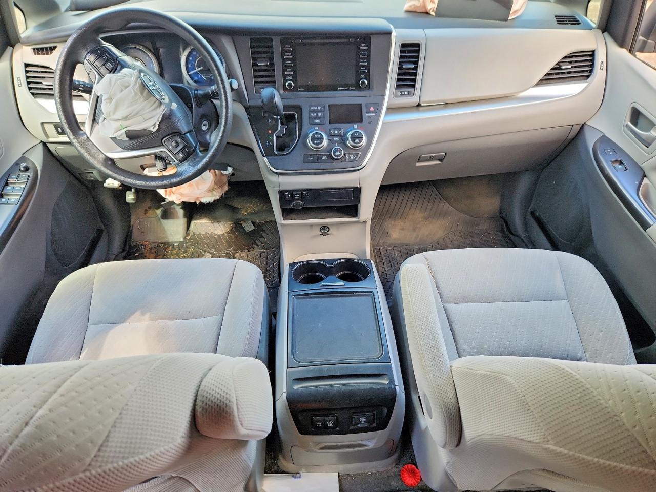 2019 TOYOTA SIENNA