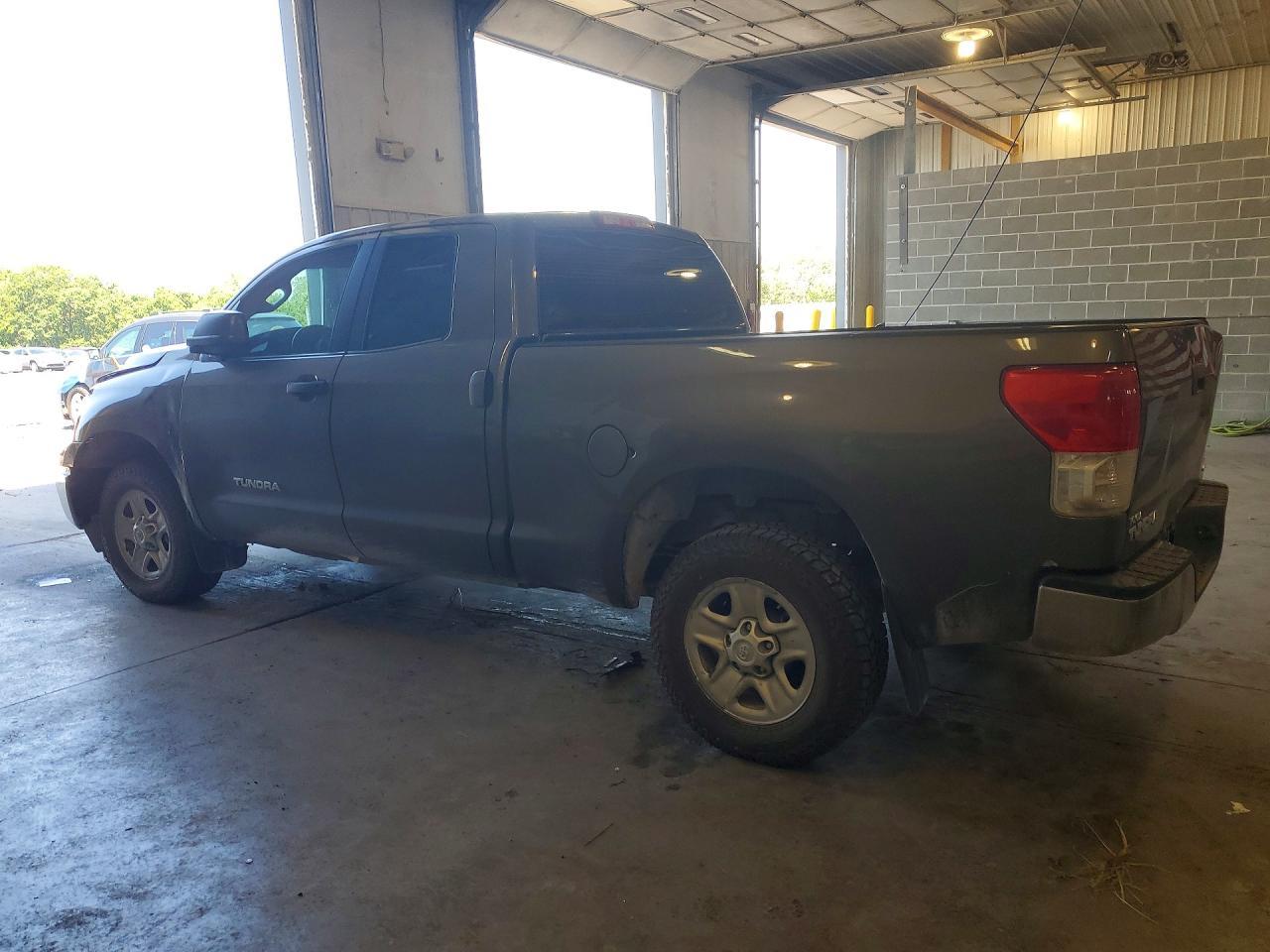 2011 TOYOTA TUNDRA