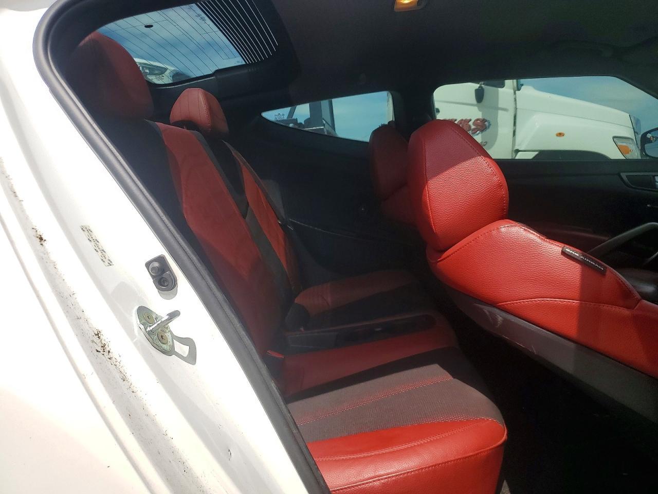 2015 HYUNDAI VELOSTER