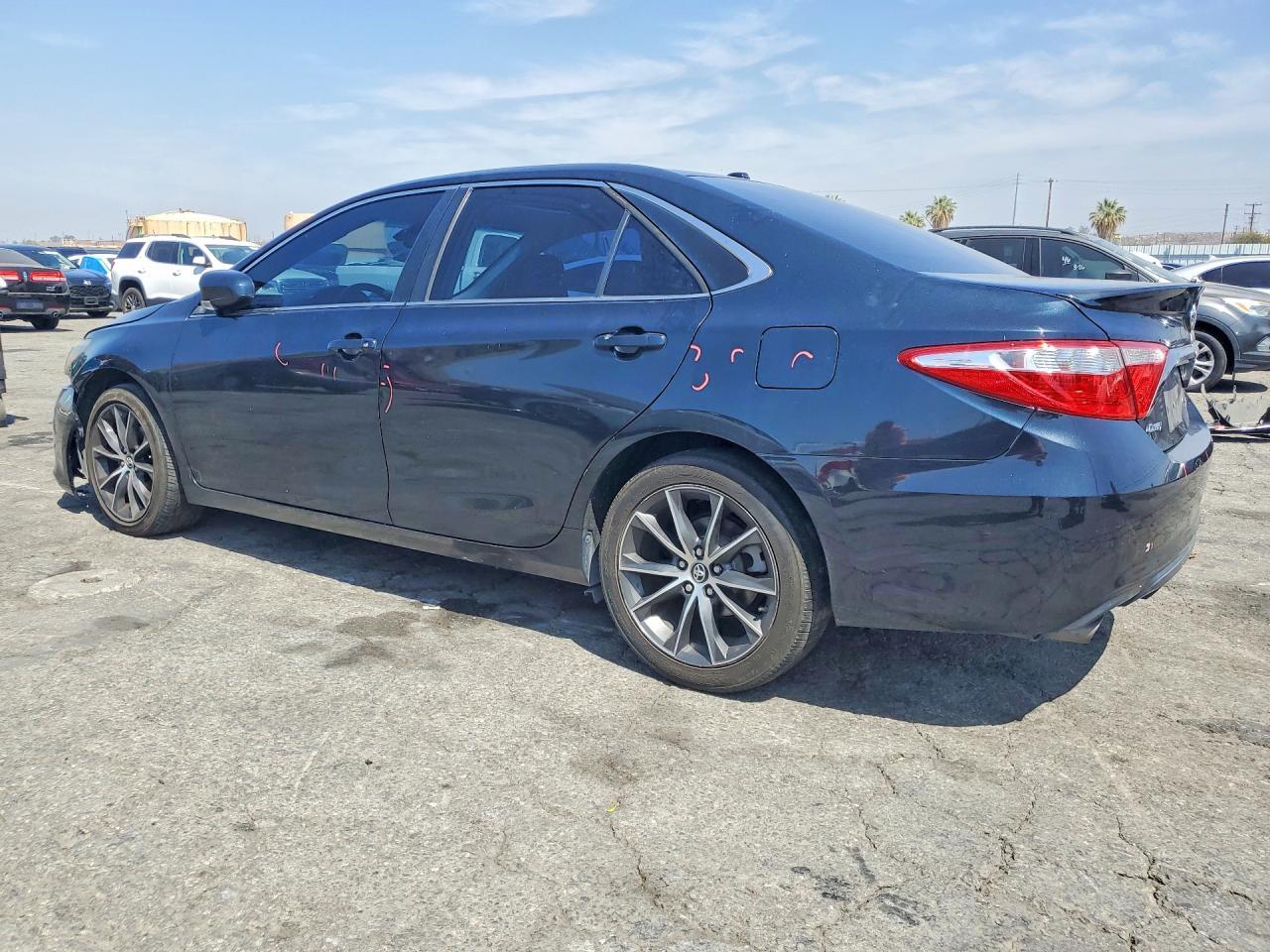 2015 TOYOTA CAMRY