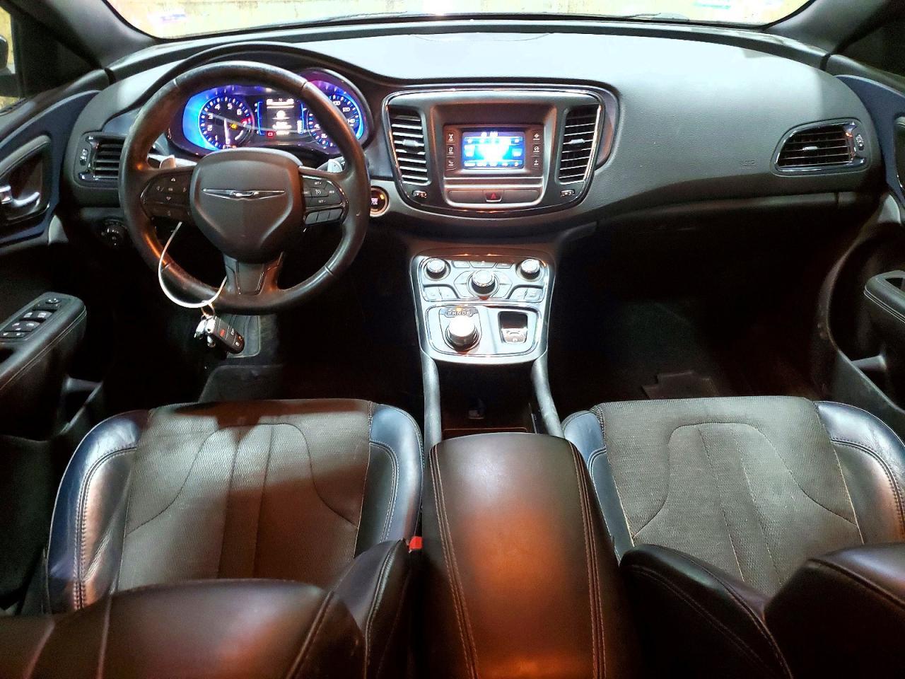 2016 CHRYSLER 200