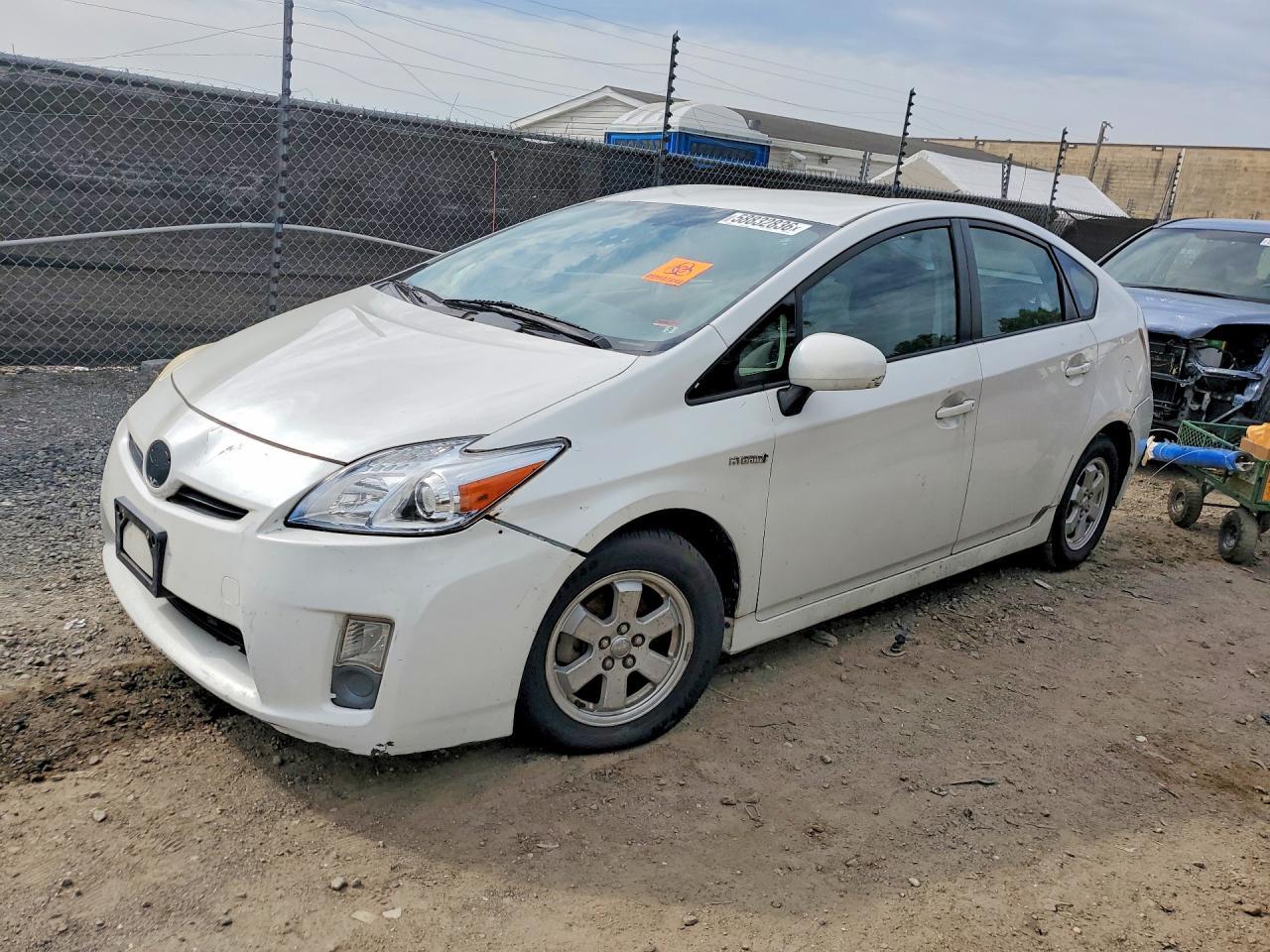2011 TOYOTA PRIUS
