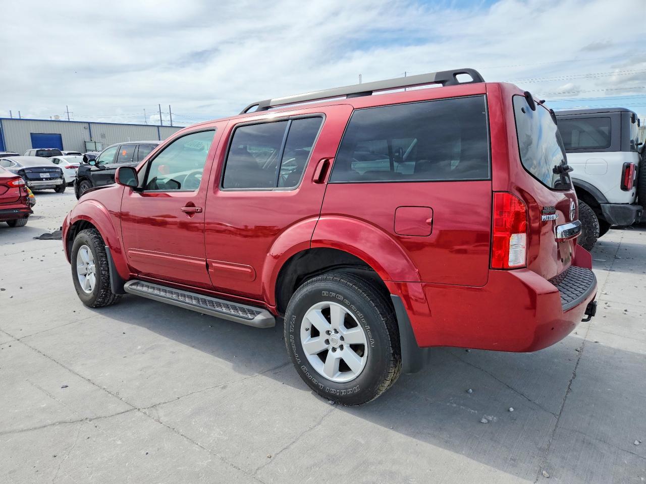 2011 NISSAN PATHFINDER