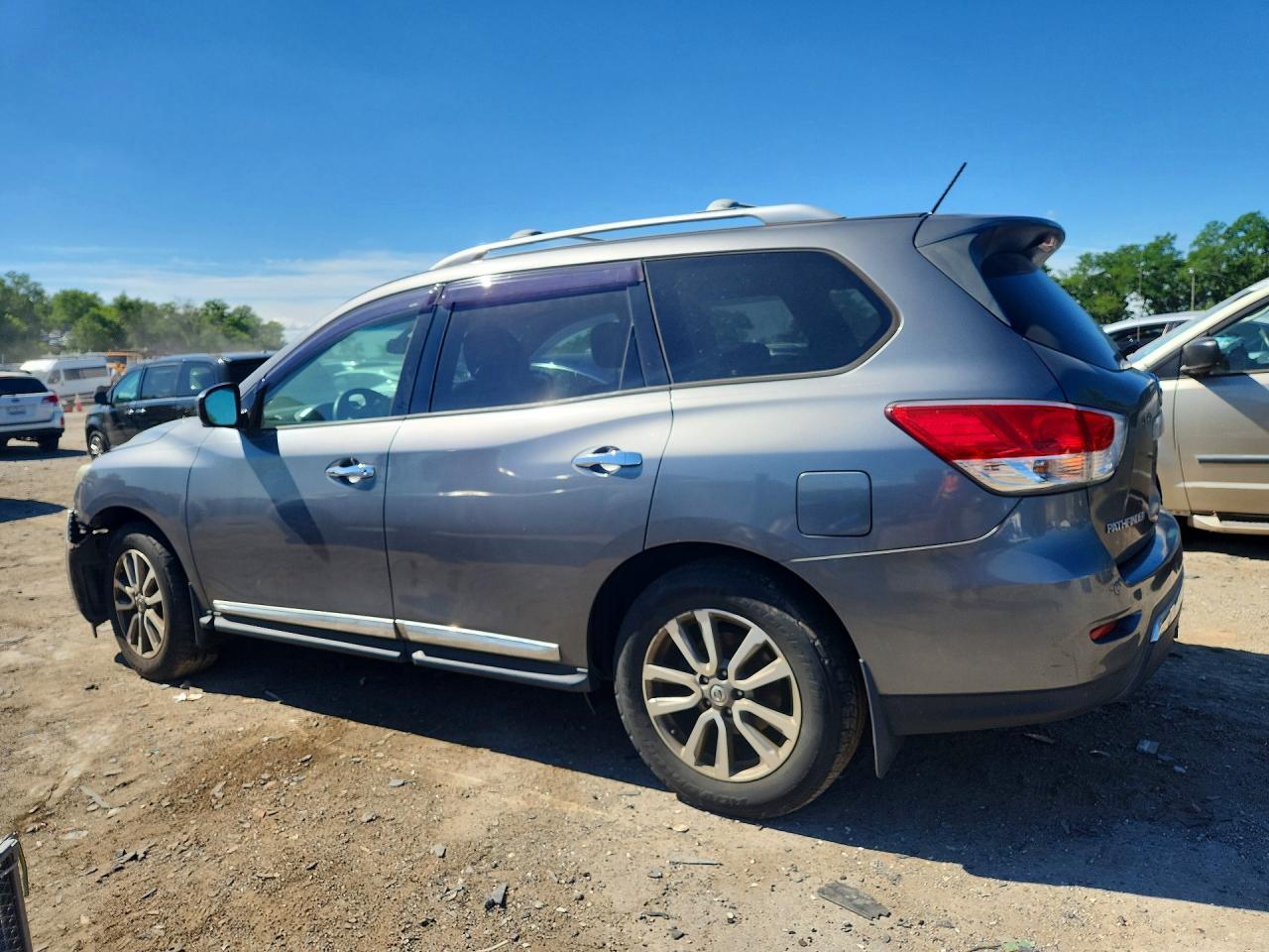 2015 NISSAN PATHFINDER