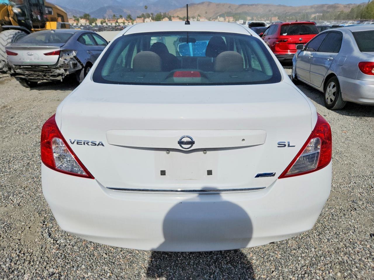 2012 NISSAN VERSA