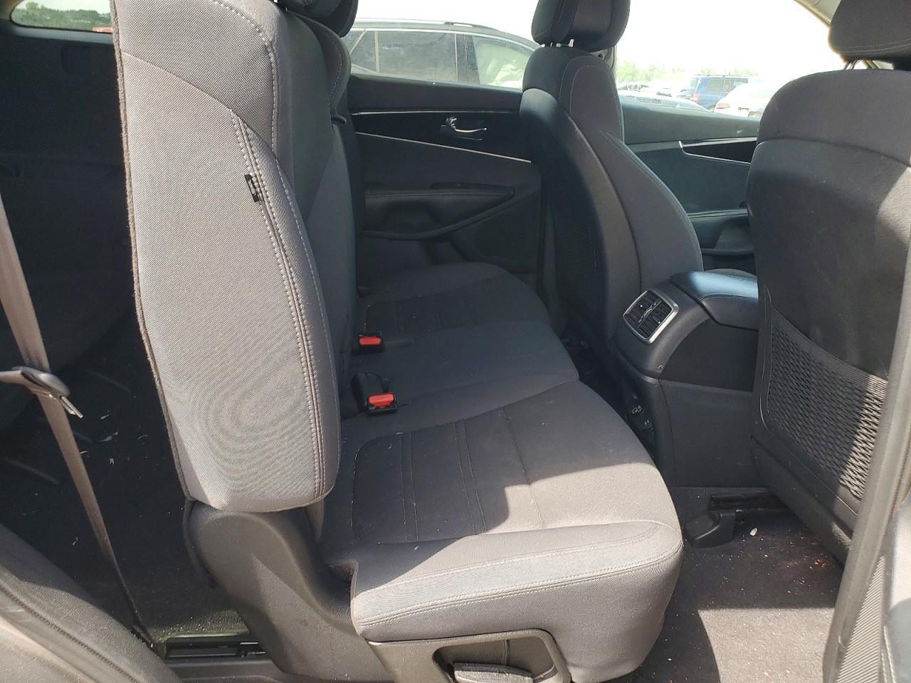 2017 KIA SORENTO
