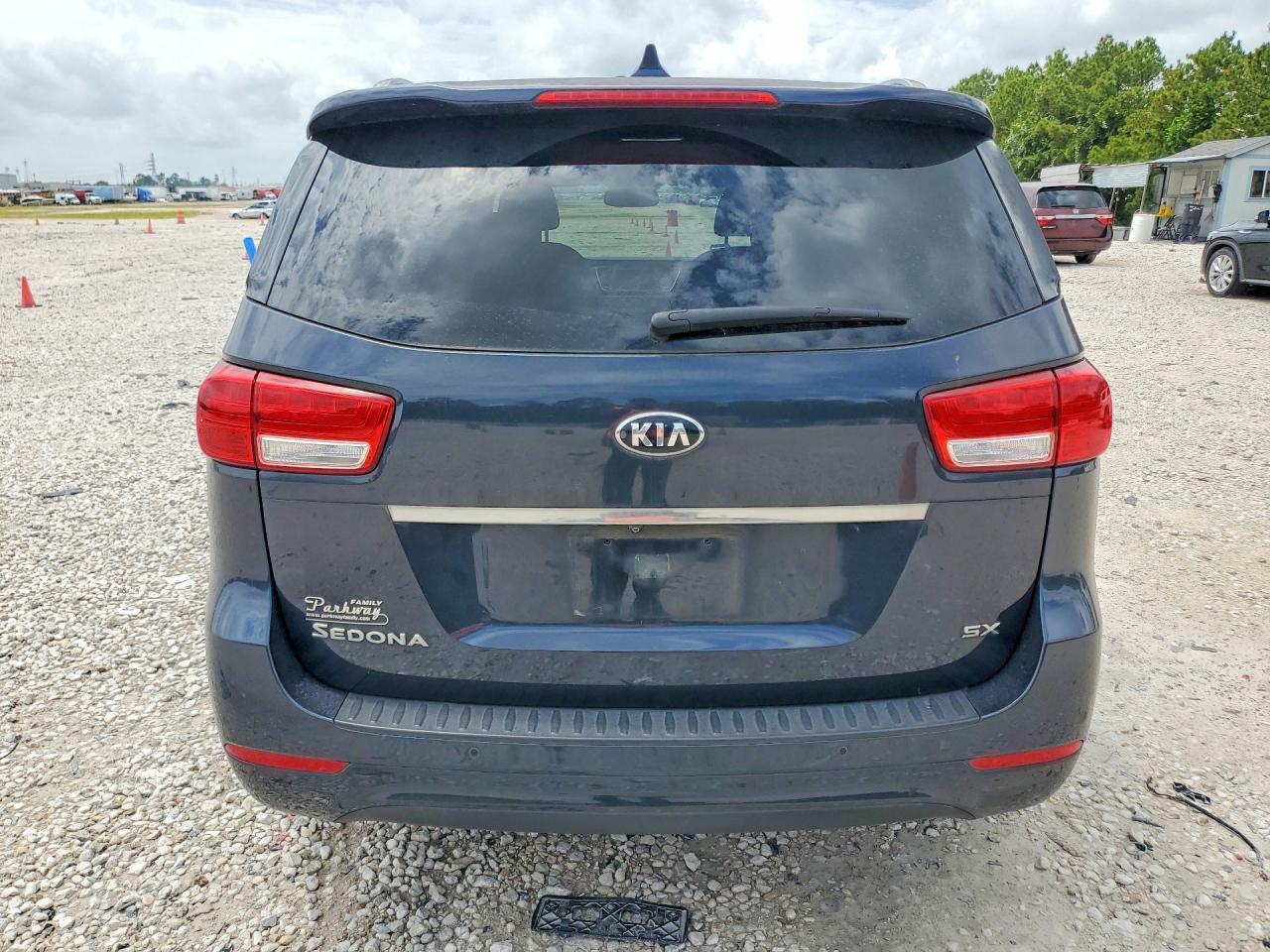 2016 KIA SEDONA