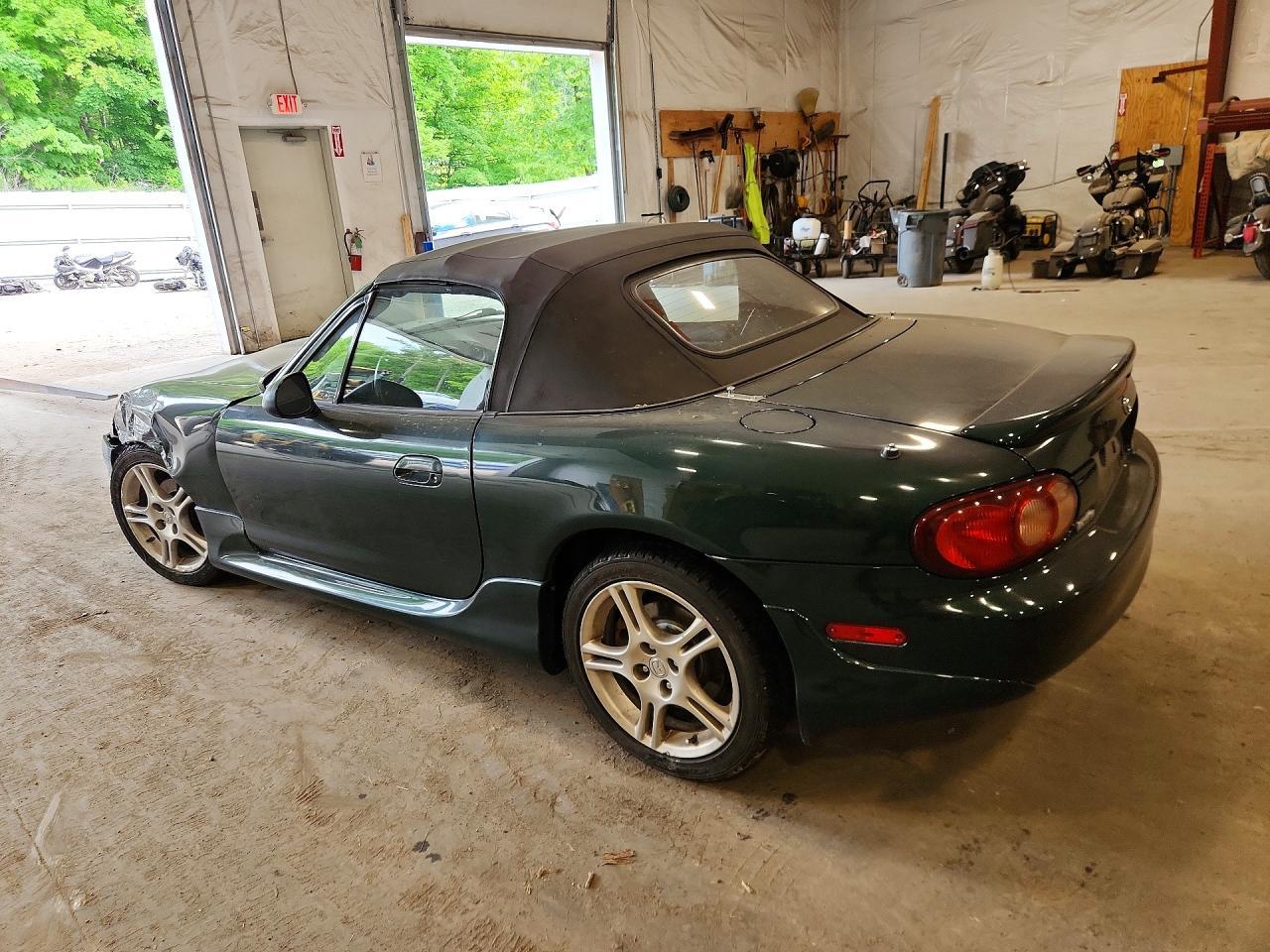 2004 MAZDA MX-5 Miata
