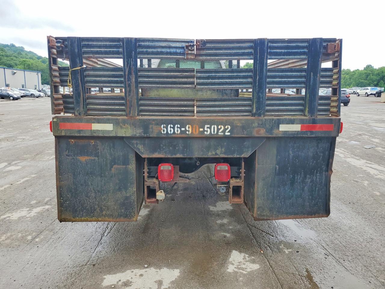 2005 FORD F-650