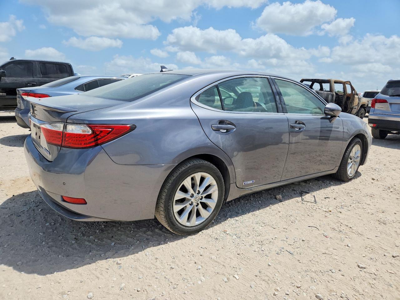 2013 LEXUS ES 300H