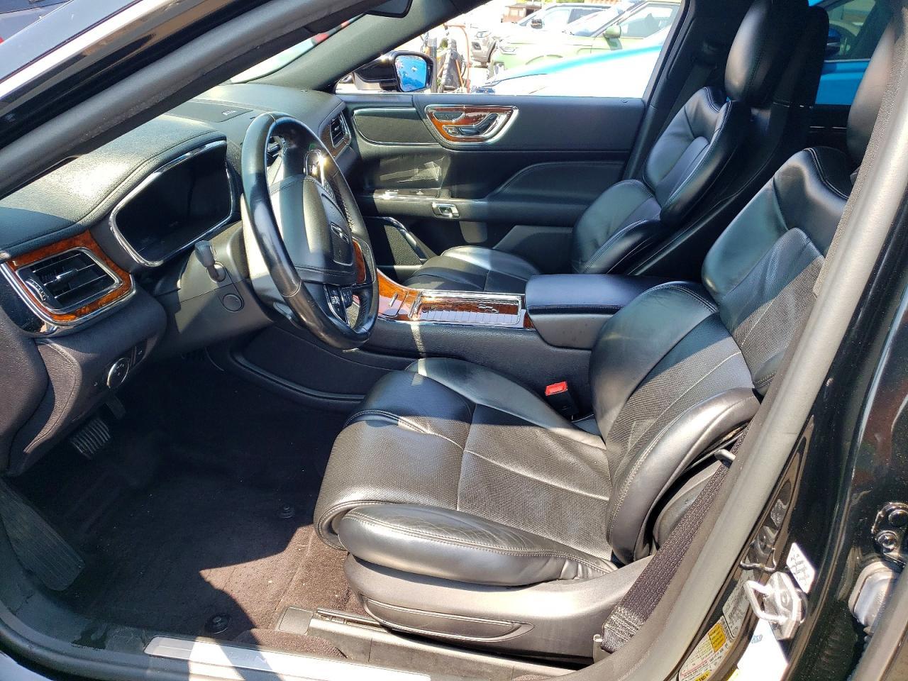 2017 LINCOLN Continental