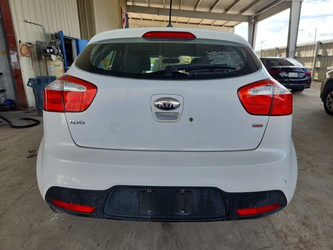 2013 KIA RIO