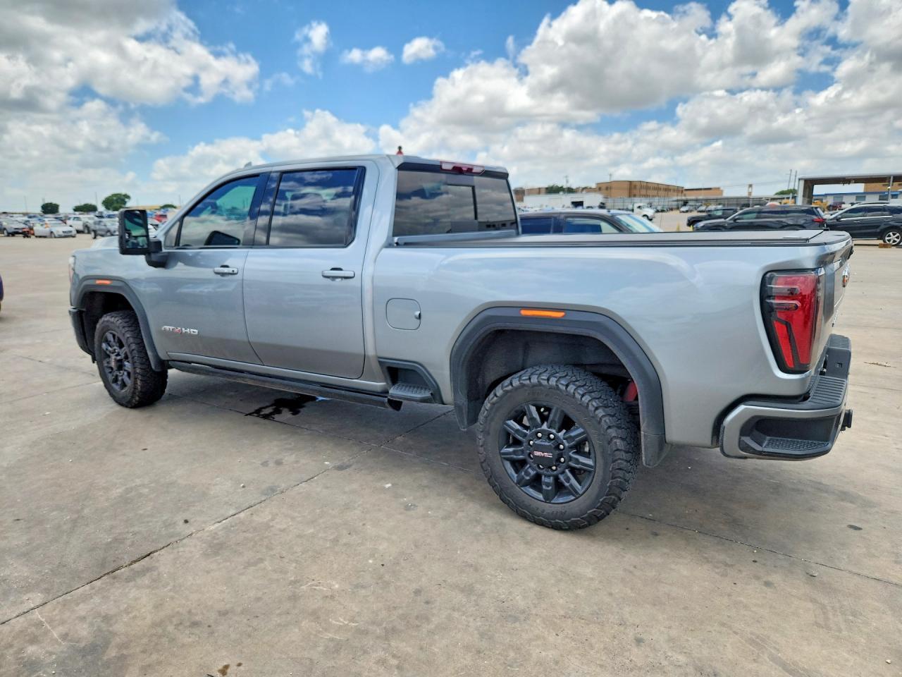 2024 GMC Sierra