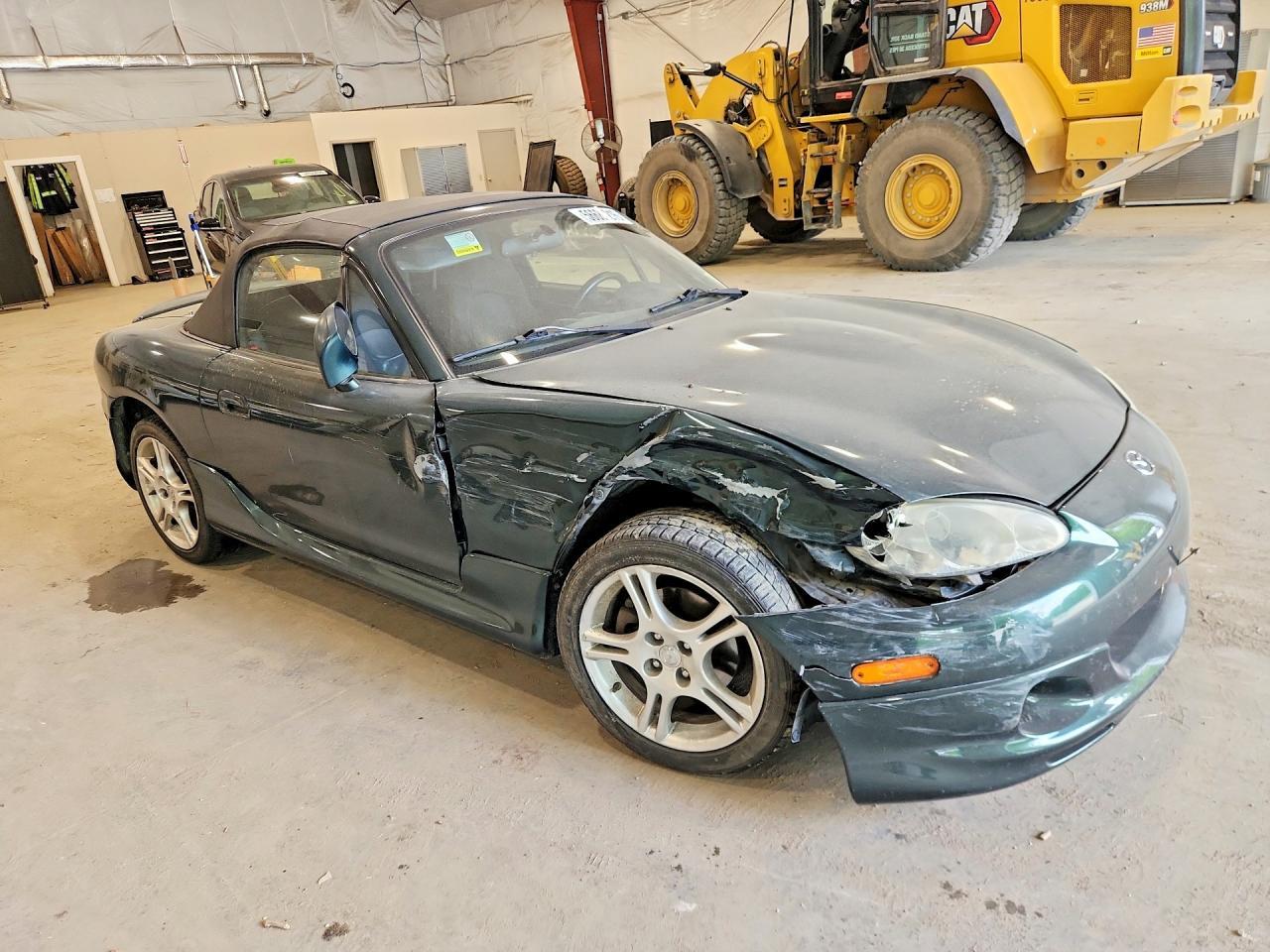 2004 MAZDA MX-5 Miata