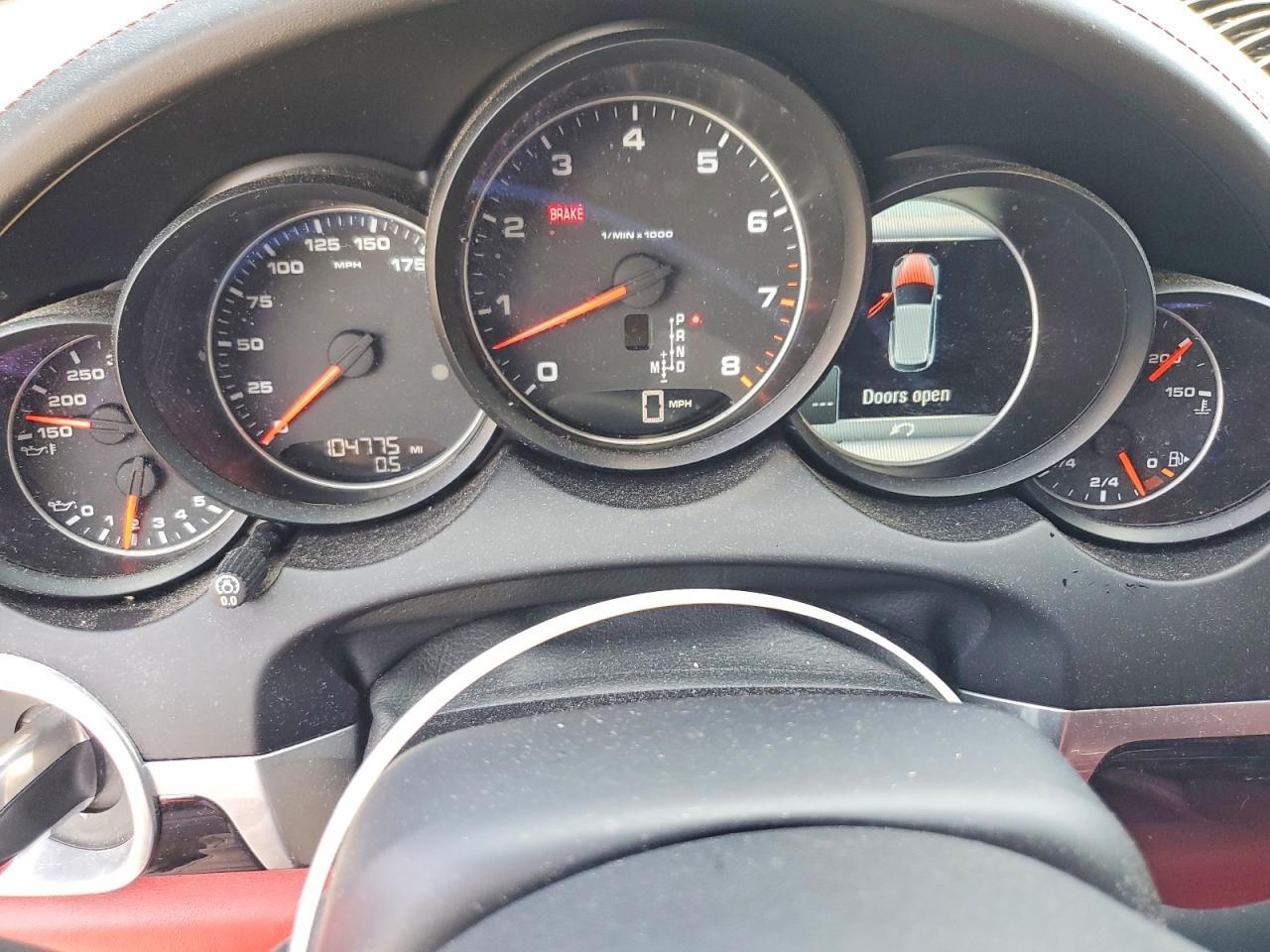 2017 PORSCHE CAYENNE
