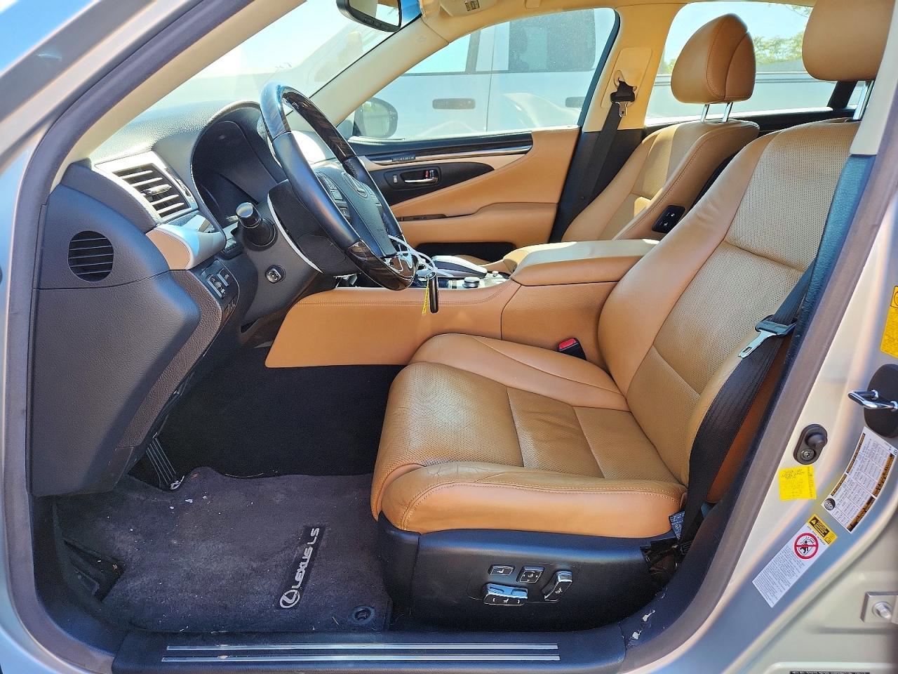 2013 LEXUS LS 460