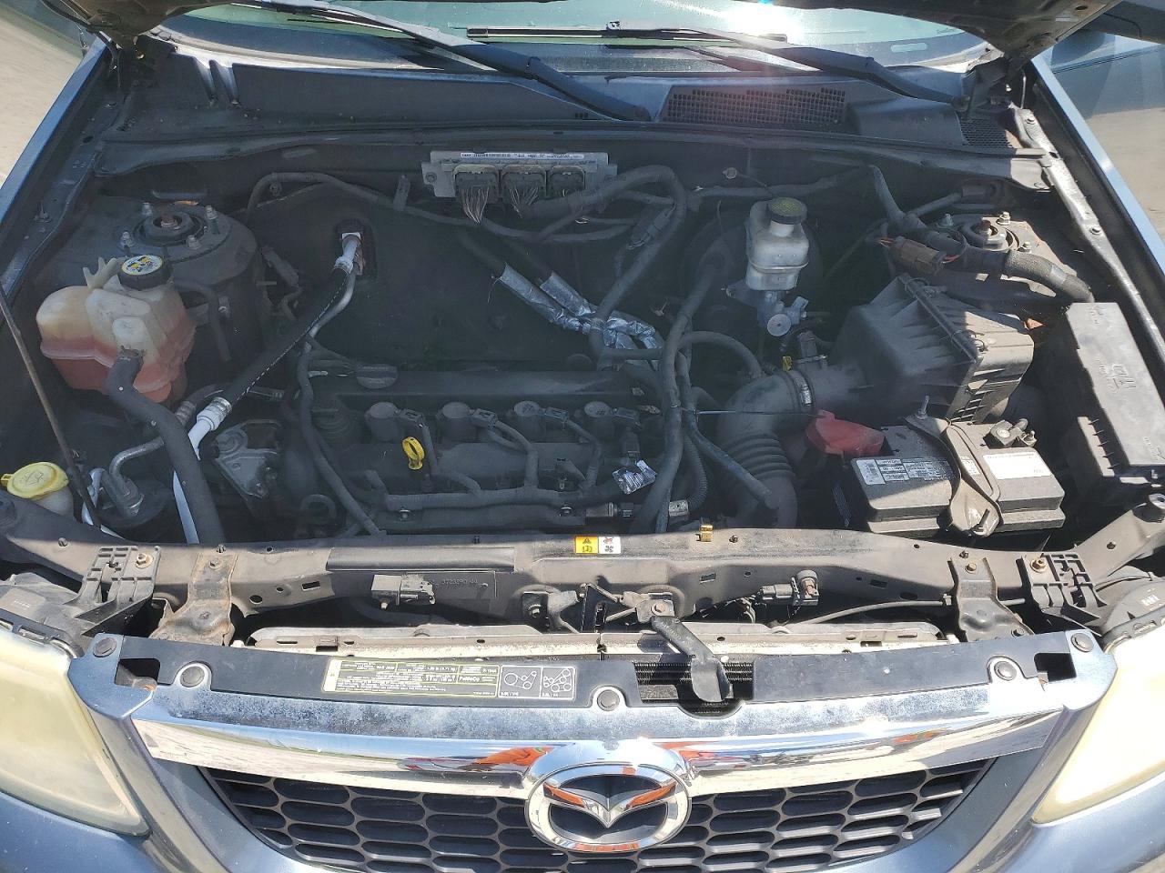 2011 MAZDA Tribute