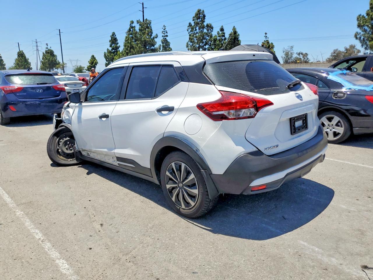 2019 NISSAN KICKS