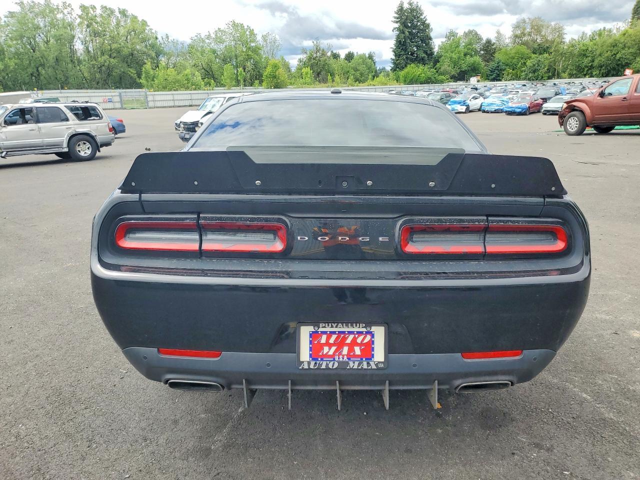 2017 DODGE Challenger