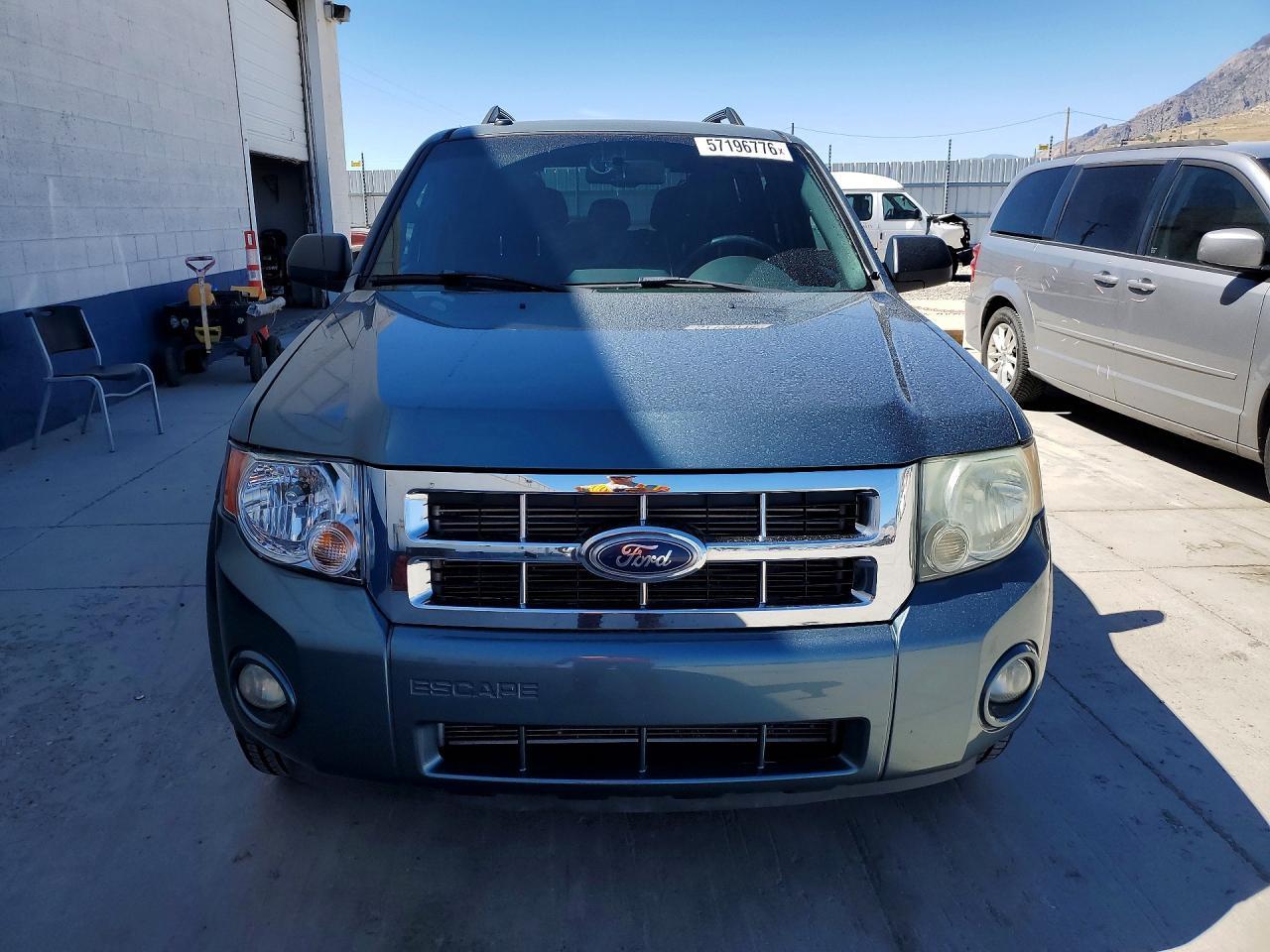 2010 FORD ESCAPE