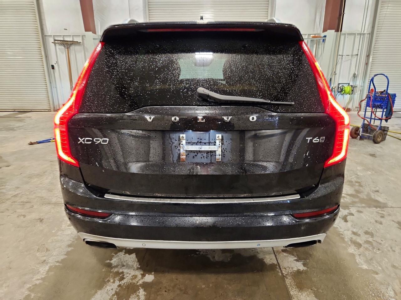 2016 VOLVO XC90