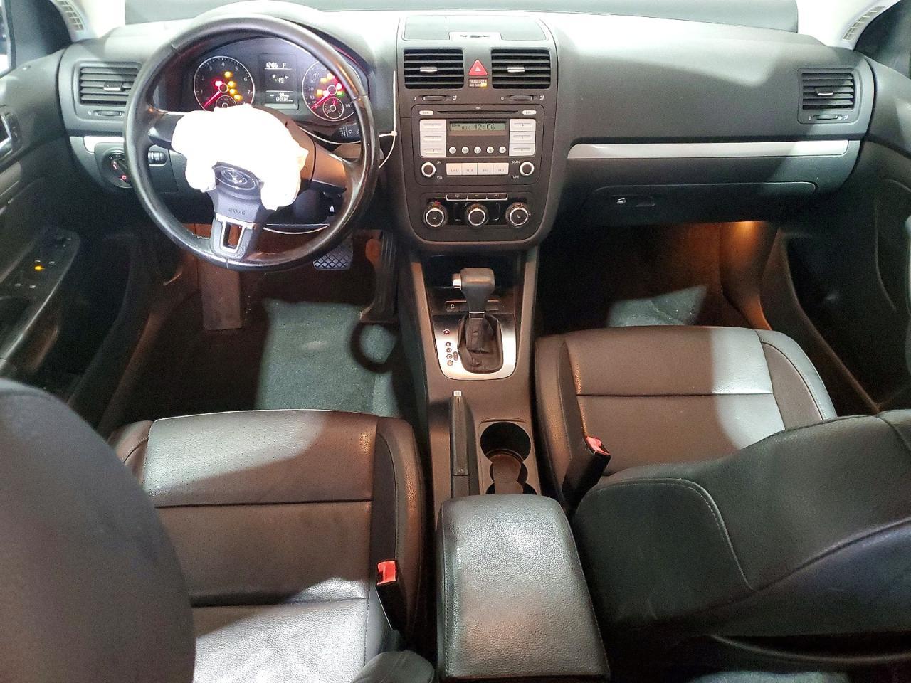 2010 VOLKSWAGEN JETTA
